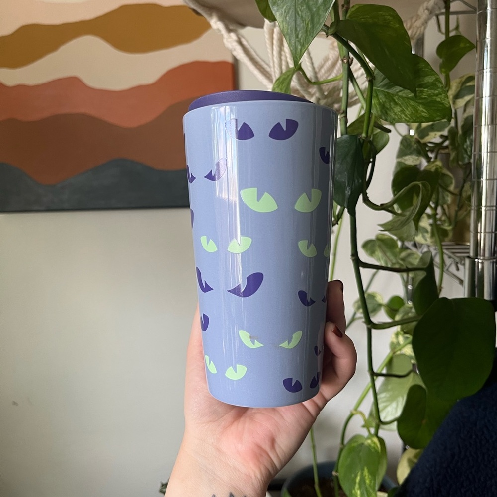 Starbucks Halloween 2022 Glow in the dark mug